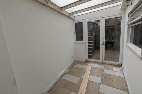 1 Chamberlain Road, Chatham, ME4 5HT