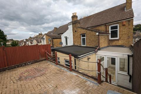 1 Chamberlain Road, Chatham, ME4 5HT