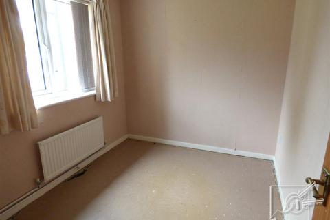 10 Michael Gardens, Gravesend, DA12 4QA