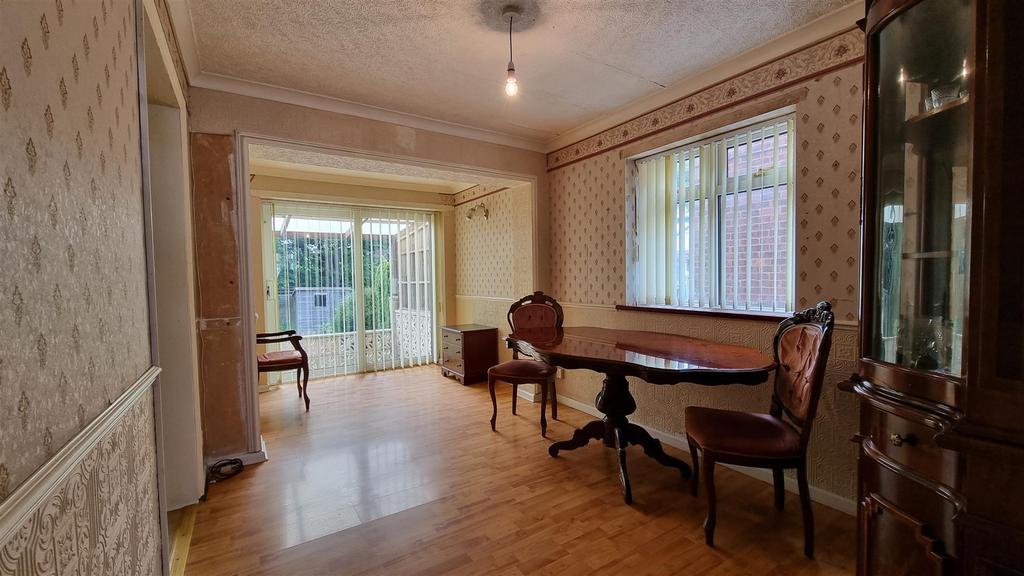 Extended dining room