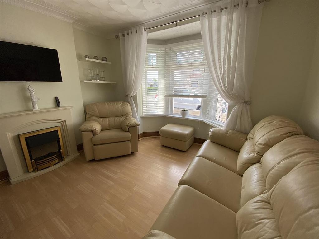 Ashburnham Road, Pembrey, Burry Port 3 bed semidetached house for sale £225,000