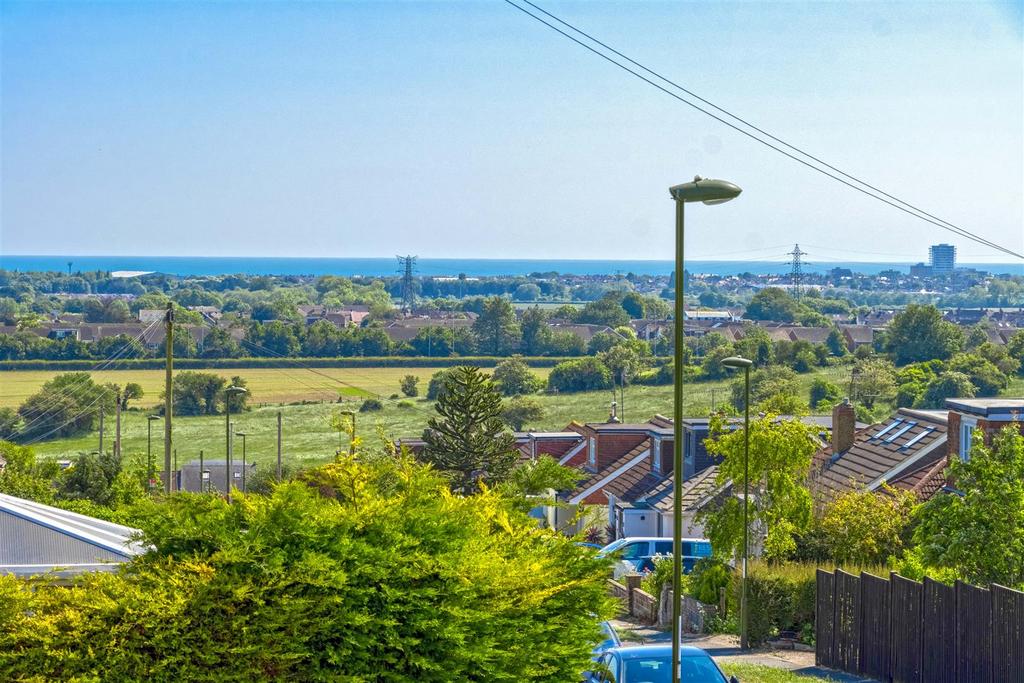 Howard Road, Sompting, Lancing 2 bed semidetached bungalow for sale