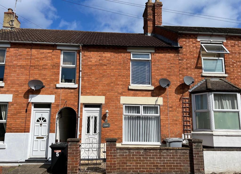 Gordon Street, Rothwell, Kettering 2 bed terraced house for sale £220,000