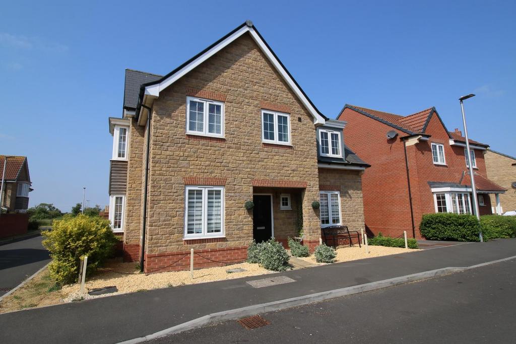 Beautiful executive home in Yatton's Chestnut Park development 4 bed