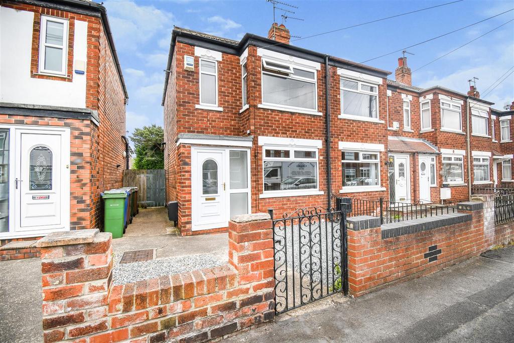 Aston Road, Willerby, Hull 2 bed end of terrace house £145,000