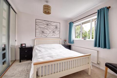22 Henley Fields, St Michaels, Tenterden, TN30 6EL