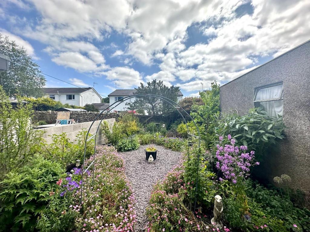 Grasmere Crescent, Kendal 3 bed house £225,000