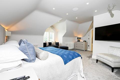 Oaks, 2 Hill Road, Theydon Bois, Epping, CM16 7LX