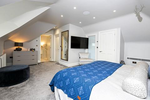 Oaks, 2 Hill Road, Theydon Bois, Epping, CM16 7LX