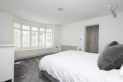 Oaks, 2 Hill Road, Theydon Bois, Epping, CM16 7LX