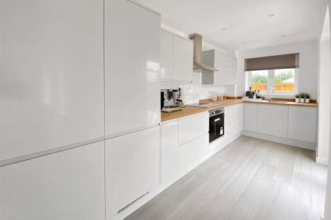 2 bedroom semi-detached house for sale - The Spinney, West Lavington