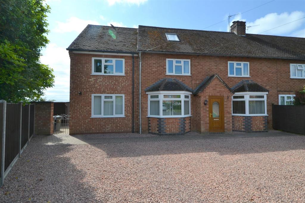 Penny Close, Guarlford, Malvern 4 bed semidetached house for sale £