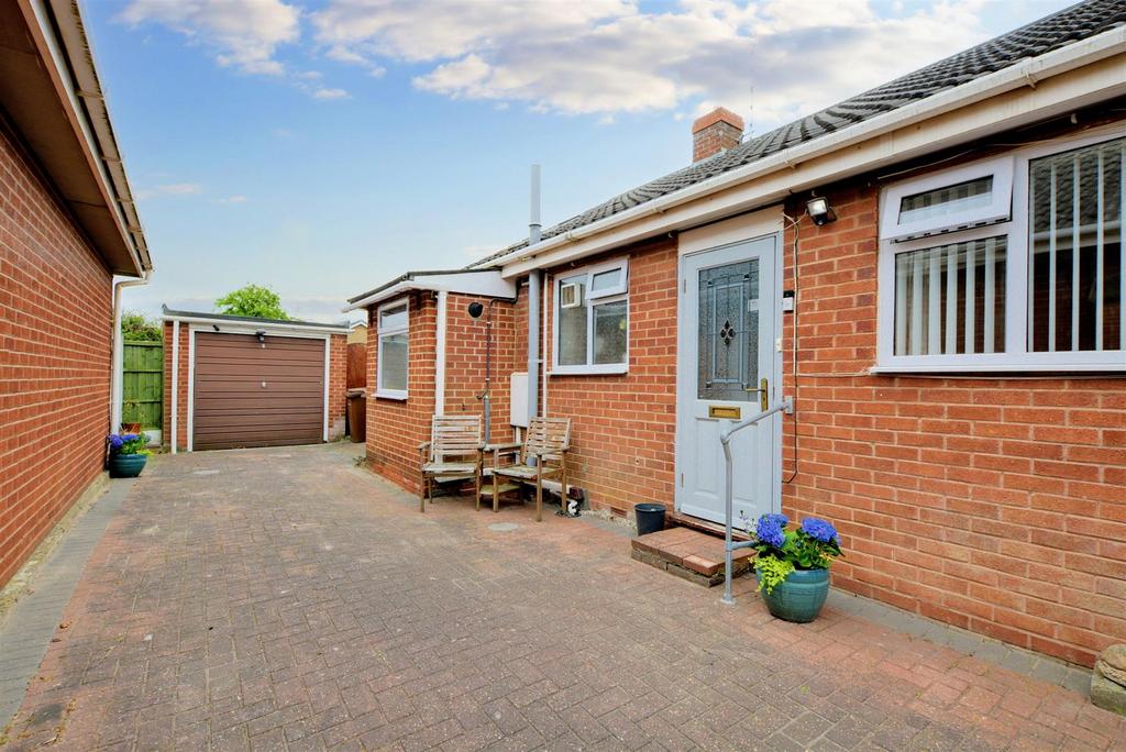 Driveway 1.jpeg