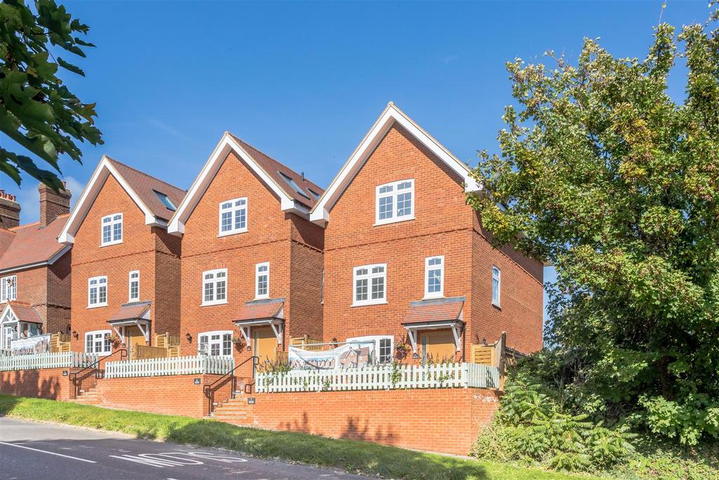 Vale Avenue, Brighton 4 bed detached house £750,000