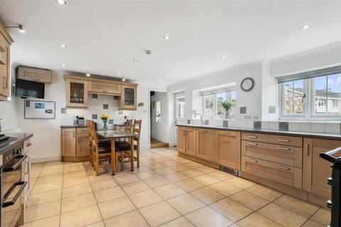 4 bedroom house for sale, Church Road, Sherington