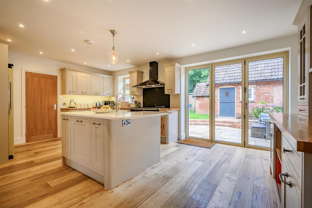 Westwood Heath Road, Coventry 4 bed house for sale £580,000
