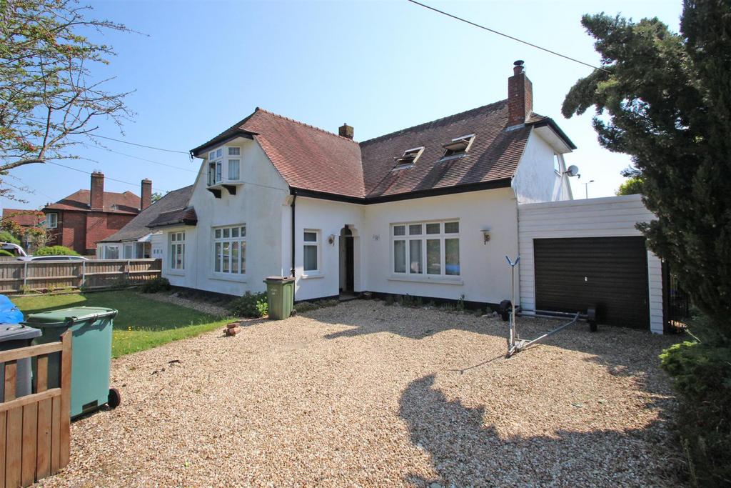 Palmers Road, Wootton Bridge, Ryde 4 bed detached house for sale £600,000