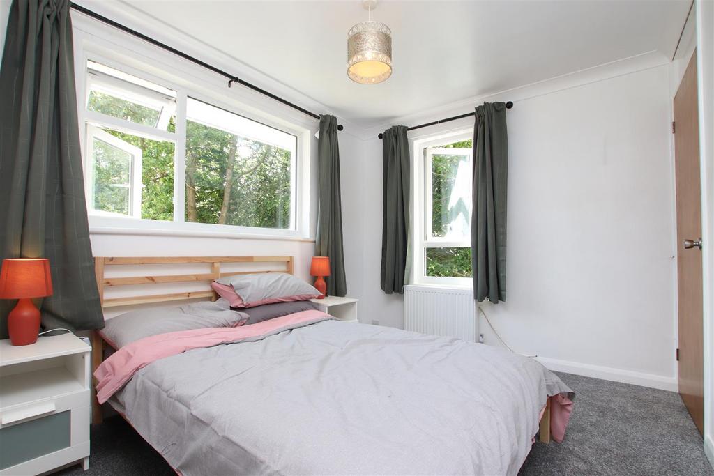 Bedroom.JPG