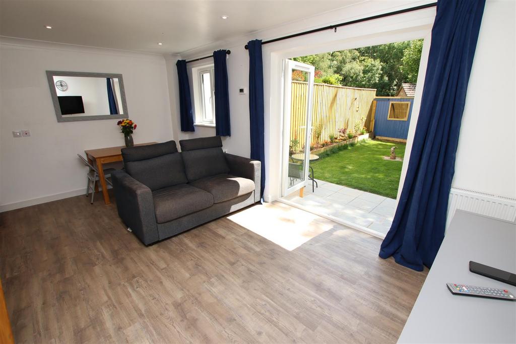Living Area.JPG