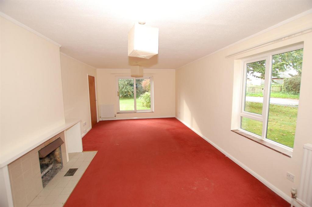 Guist Road, Foulsham, Norfolk 5 bed detached house £995 pcm (£230 pw)