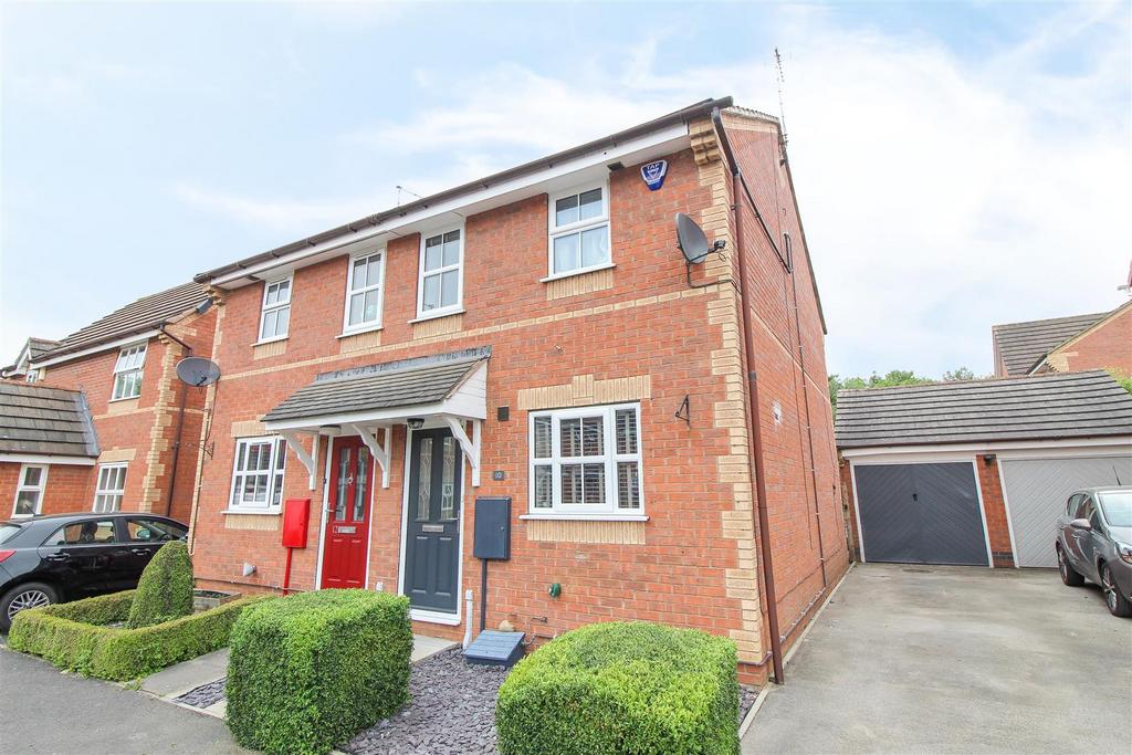 Doublegates Court, Ripon 2 bed semidetached house for sale £230,000