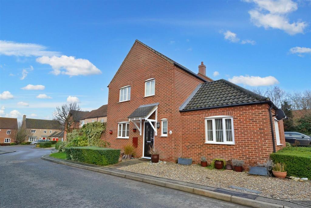 John Franklin Way, Erpingham 3 Bed Link Detached House For Sale - £270,000