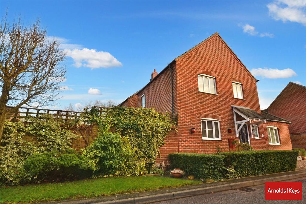 John Franklin Way, Erpingham 3 bed link detached house for sale £270,000