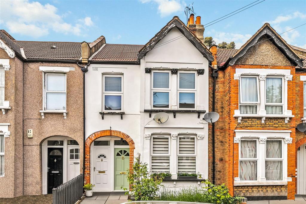 Balfour Road, London 1 bed flat £335,000