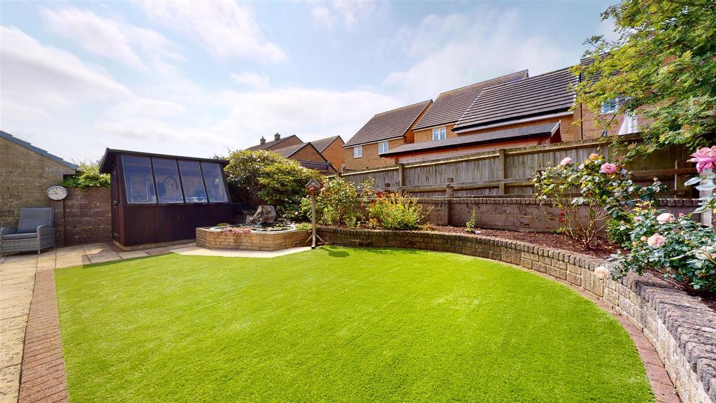 Boundary Close, Midsomer Norton, Radstock 2 bed detached bungalow for