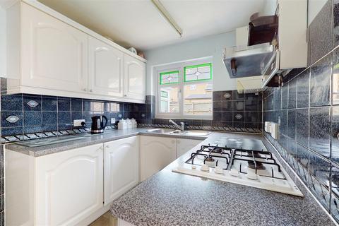 11 Boundary Close, Midsomer Norton, Radstock, BA3 4XB