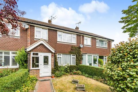 24 Hazelbank Close, Liphook, GU30 7BZ