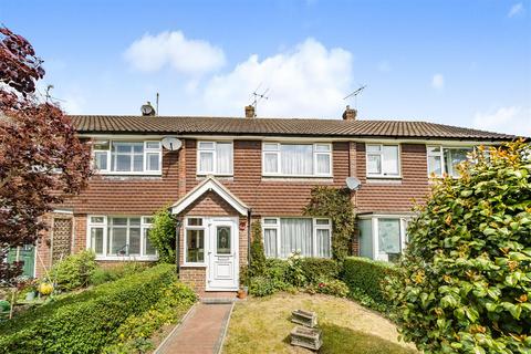 24 Hazelbank Close, Liphook, GU30 7BZ