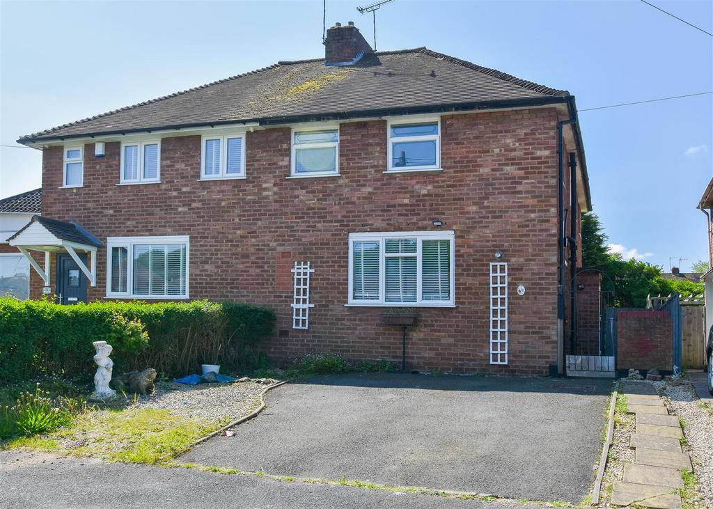 48 Meadow Lane, Wombourne, Wolverhampton 2 bed semidetached house for