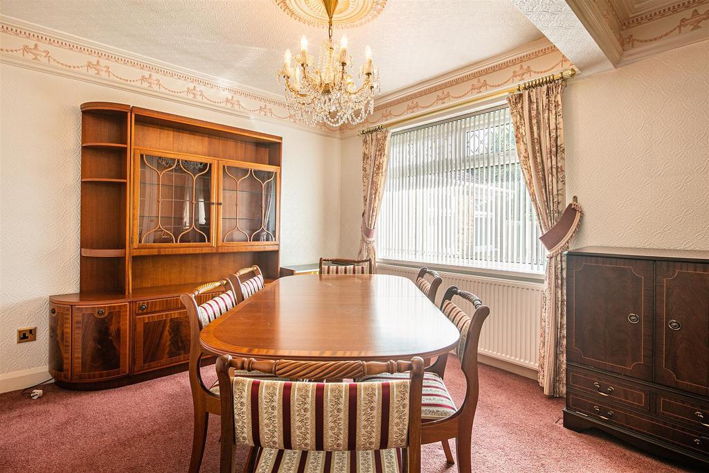 Bedroom 2/dining room