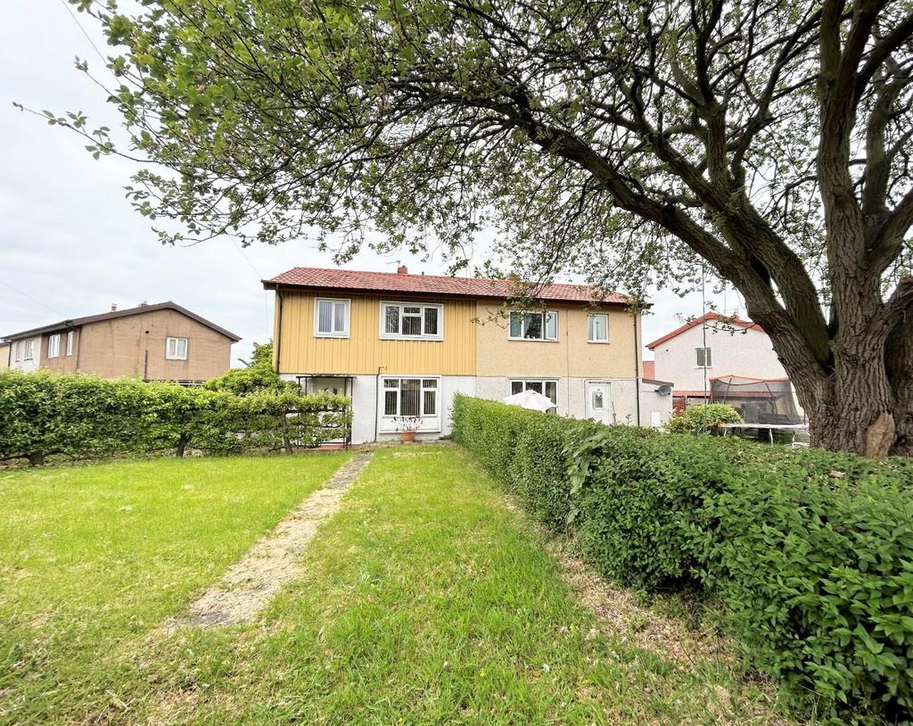 Carr Field Lane, Bolton Upon Dearne, Rotherham, S63 8AP 3 bed semi