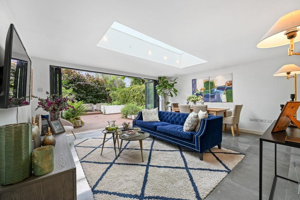 TEC - Garden Flat, 3 Tasker Road - Reception3 (1).