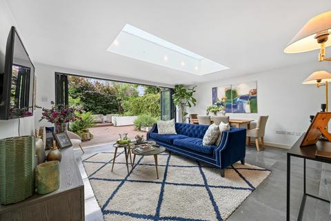 Garden Flat, 3 Tasker Road, London, NW3 2YR