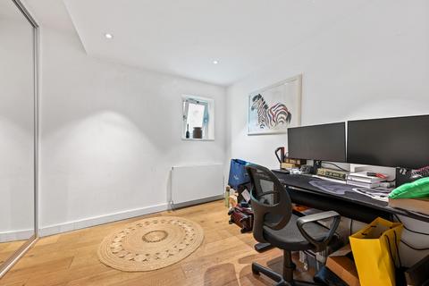 Garden Flat, 3 Tasker Road, London, NW3 2YR