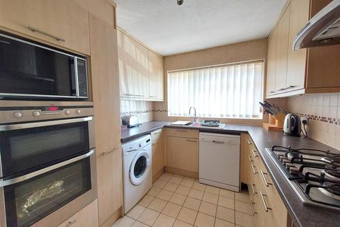 3 bedroom semi-detached house for sale, Malham Road, Stourport-On-Severn