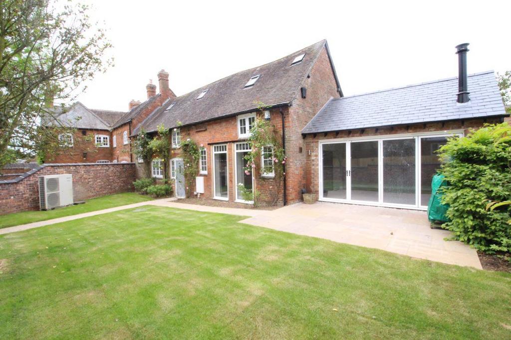 KILWORTH TURN 3 bed semidetached house to rent £1,995 pcm (£460 pw)
