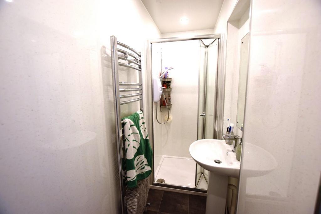 En suite.jpg