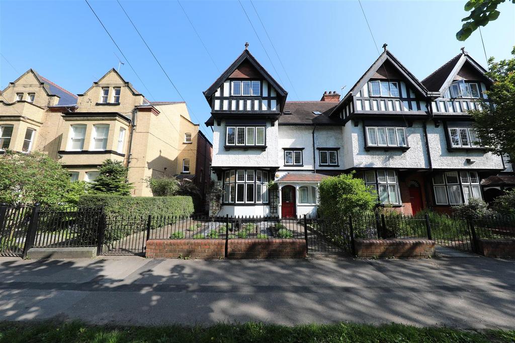 Westbourne Avenue 5 bed end of terrace house for sale £385,000