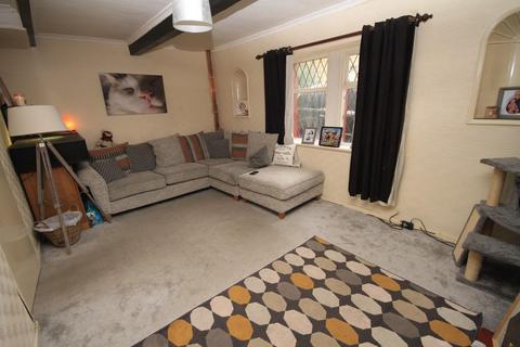 2 bedroom terraced house for sale - Thorp Garth, Idle, Bradford