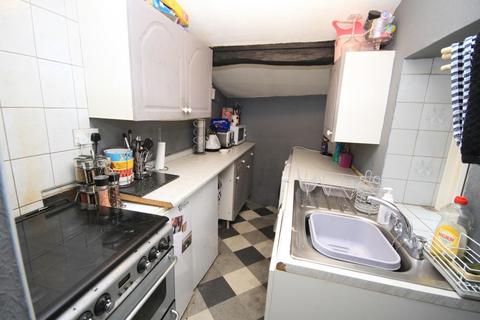 2 bedroom terraced house for sale - Thorp Garth, Idle, Bradford