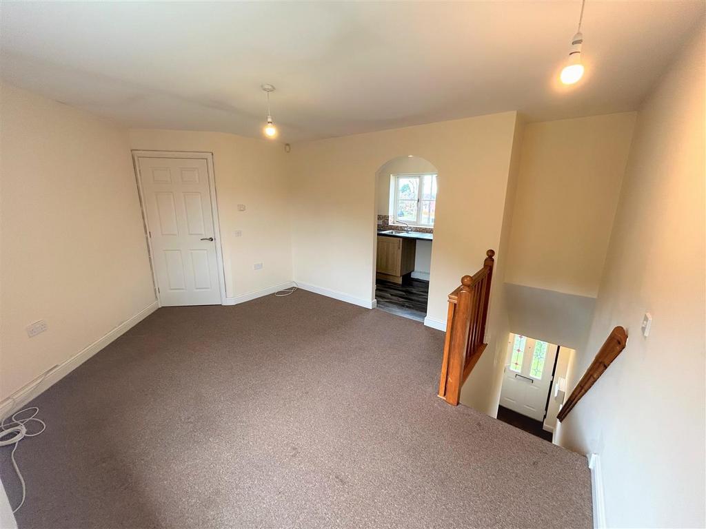 Wassell Road, Wollescote, Stourbridge 2 bed apartment £600 pcm (£138 pw)