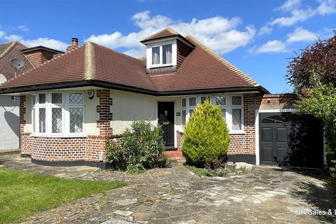 5 bedroom detached bungalow for sale, Plough Hill, Cuffley