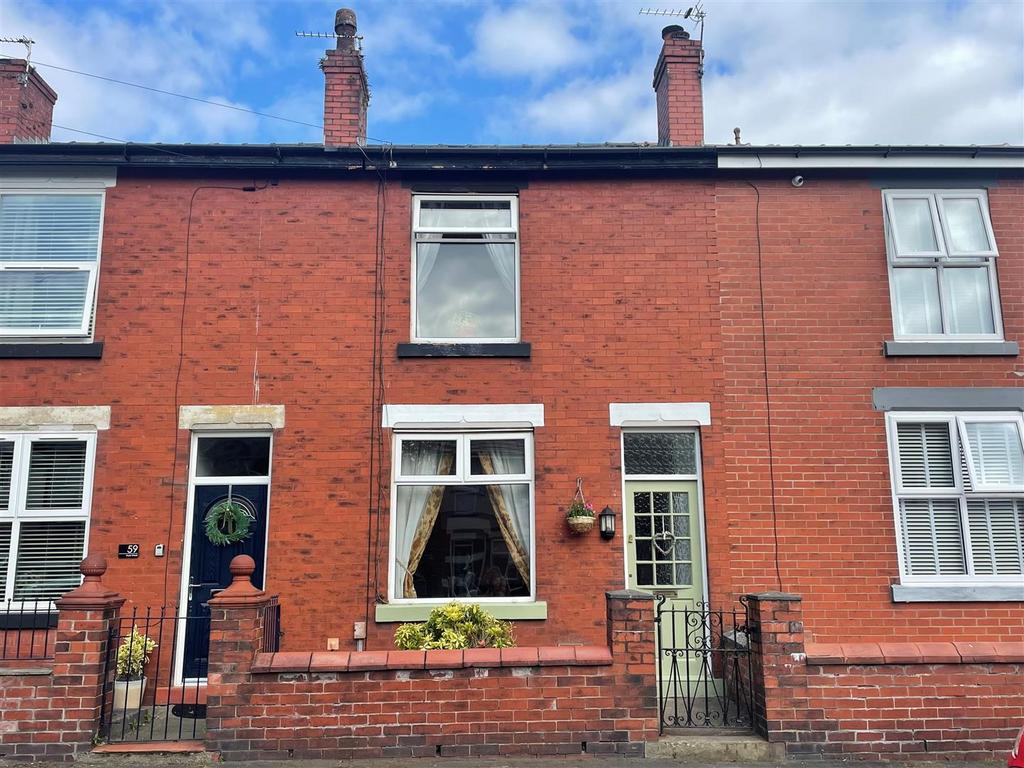 Hurst Street, Leigh 2 bed terraced house for sale £130,000