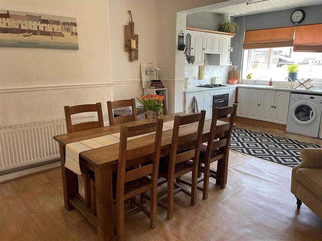 Hurst Street, Leigh 2 bed terraced house for sale £130,000