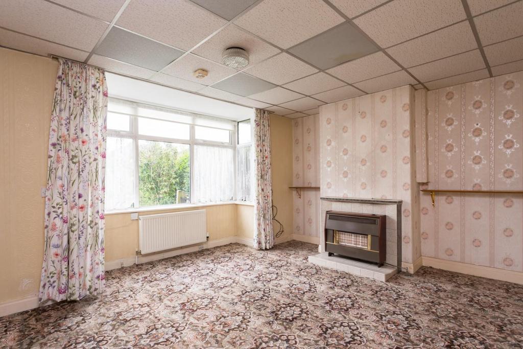 Tang Hall Lane, York 3 bed semidetached house for sale £250,000