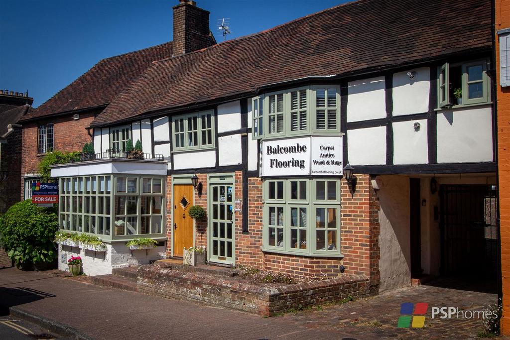 High Street, Cuckfield 3 bed semidetached house for sale £600,000